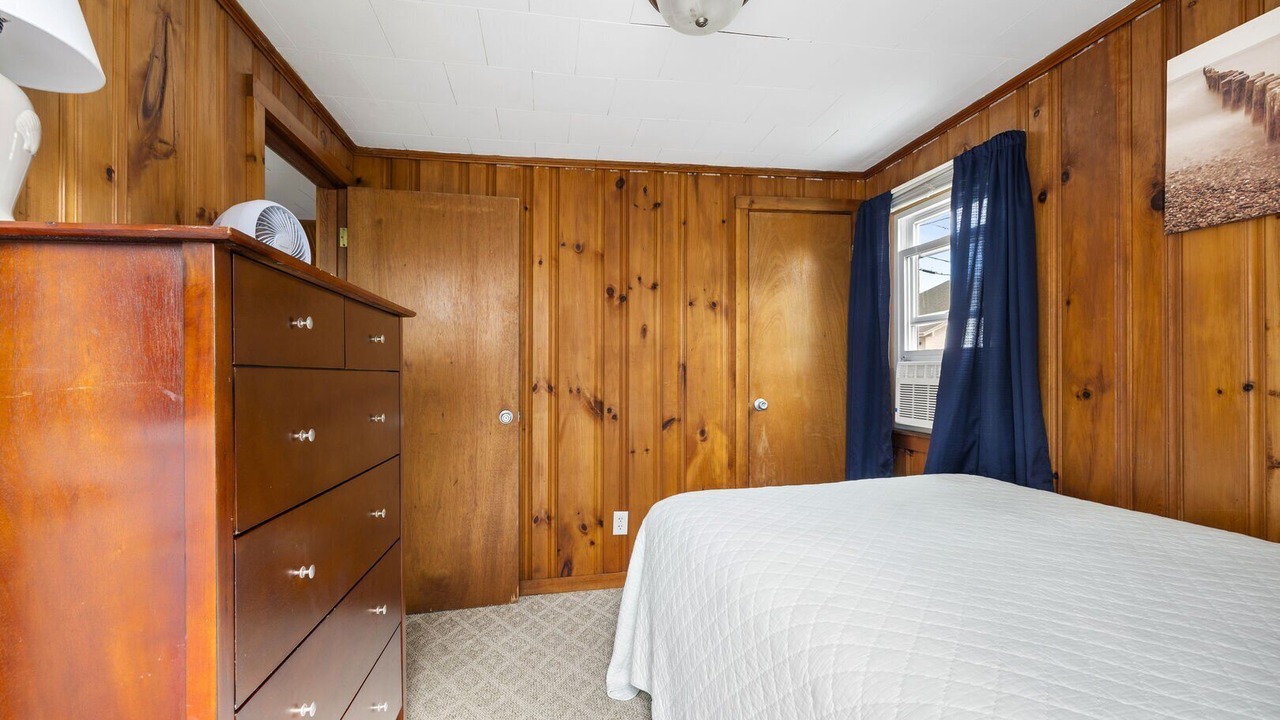 Photo of Bedroom in Eastward Look