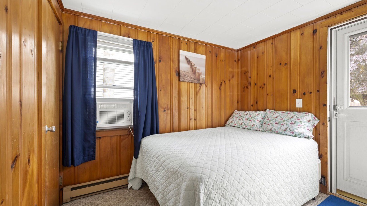 Photo of Bedroom in Eastward Look