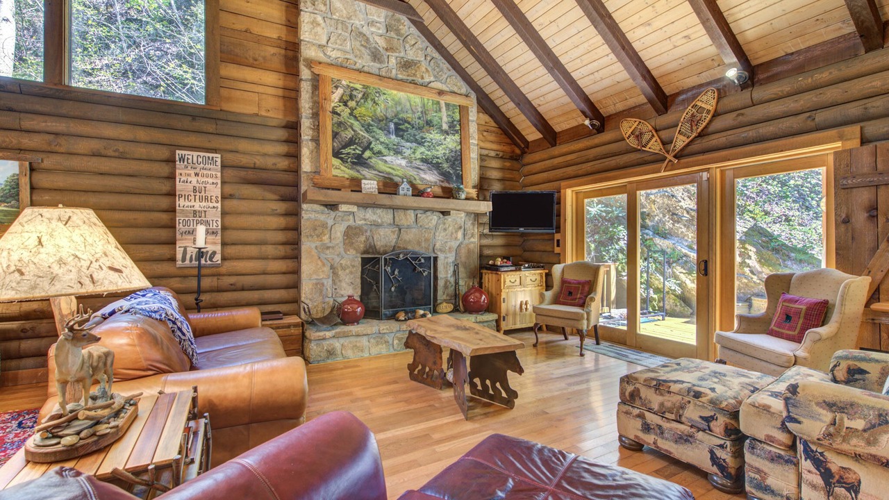 Photo of Livingroom in Cosby