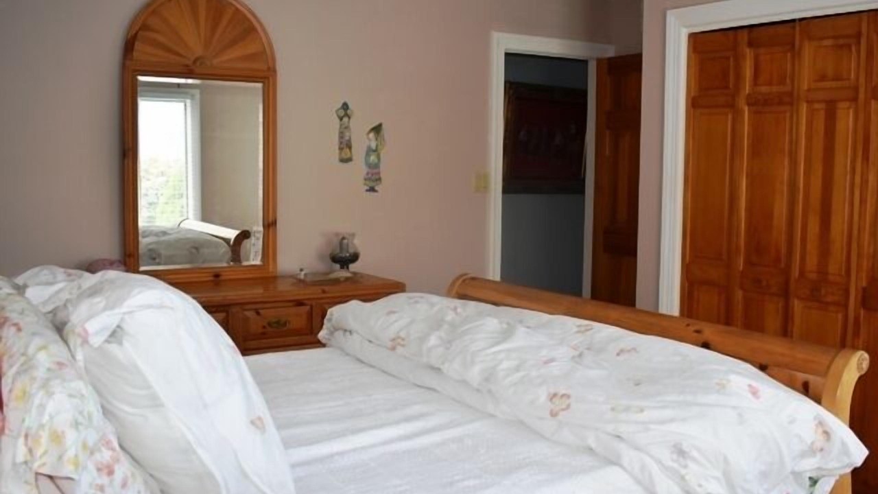 Photo of Bedroom in Gardens
