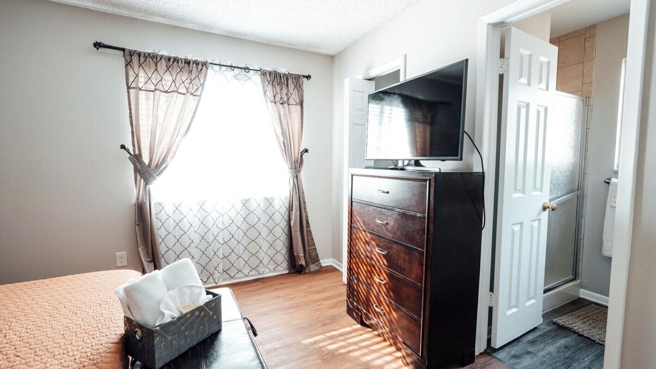 Photo of Bedroom in Aurora