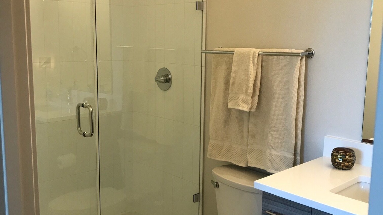 Photo of Bathroom in Steel Yards