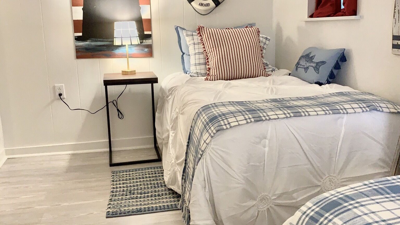 Photo of Bedroom in Buckeye Lake