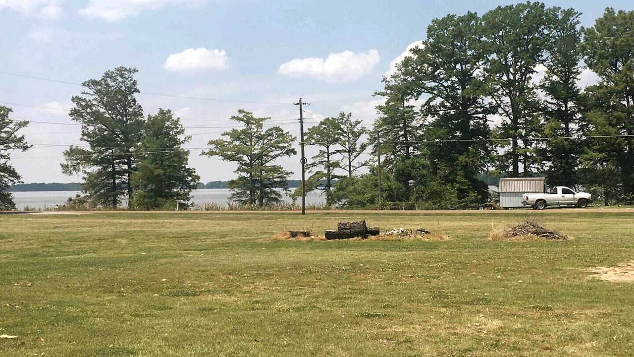 Photo of Outdoor in Hornbeak