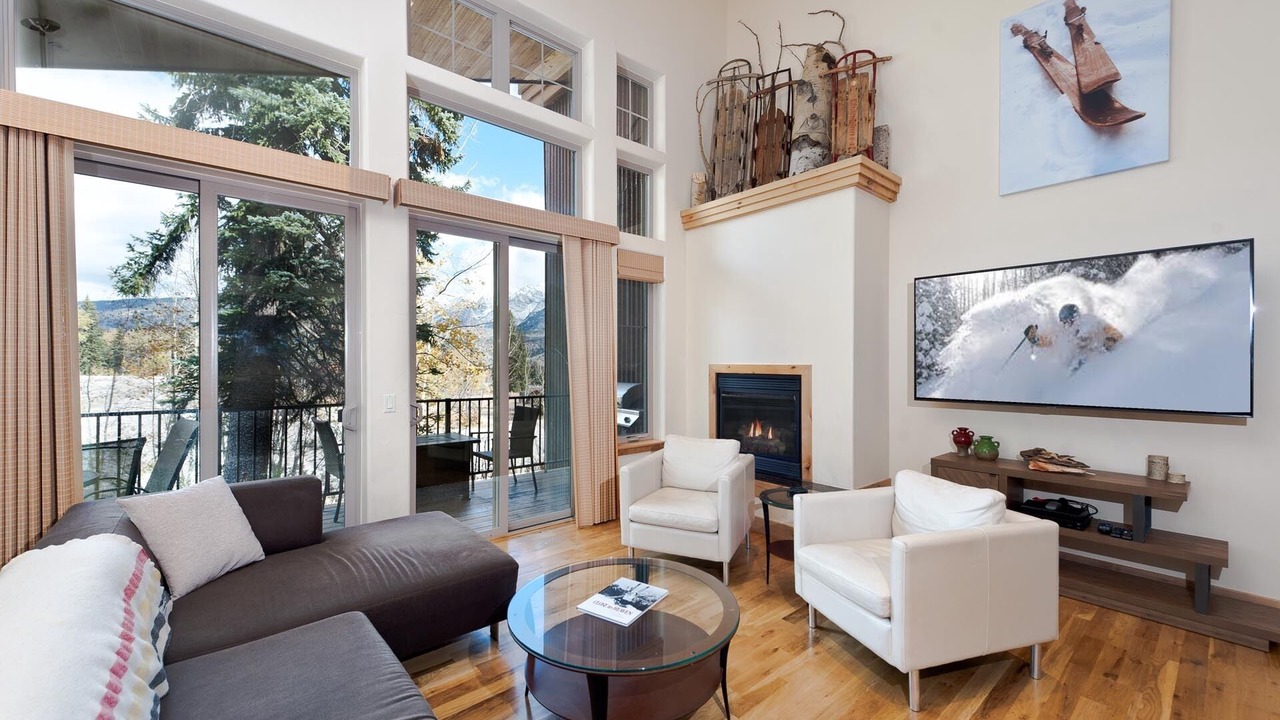 Photo of Livingroom in Purgatory