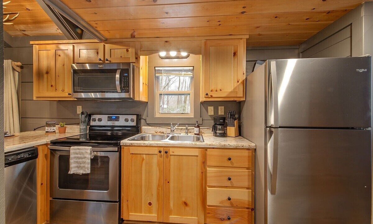 Photo of Kitchen in Lookout Valley Neighborhood Association