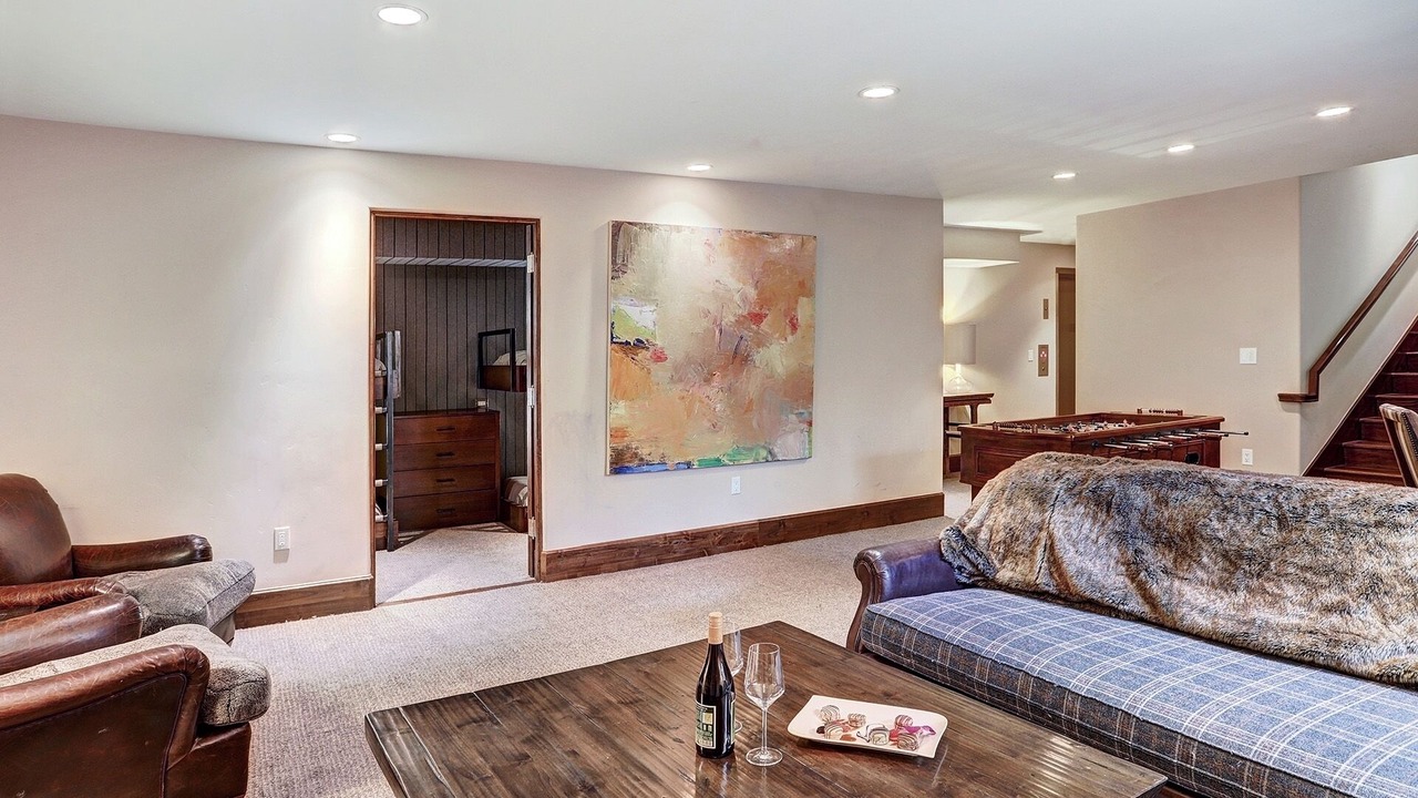 Photo of Livingroom in Vail