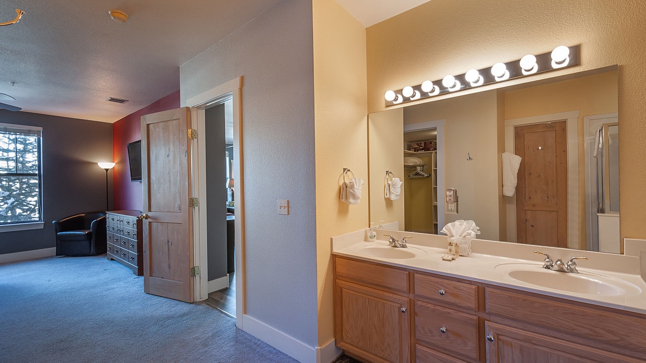 Photo of Bathroom in Pinebrook