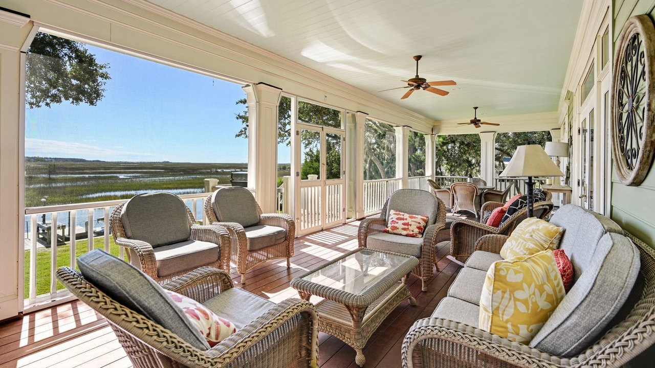 Photo of Patio Balcony in Debordieu Colony