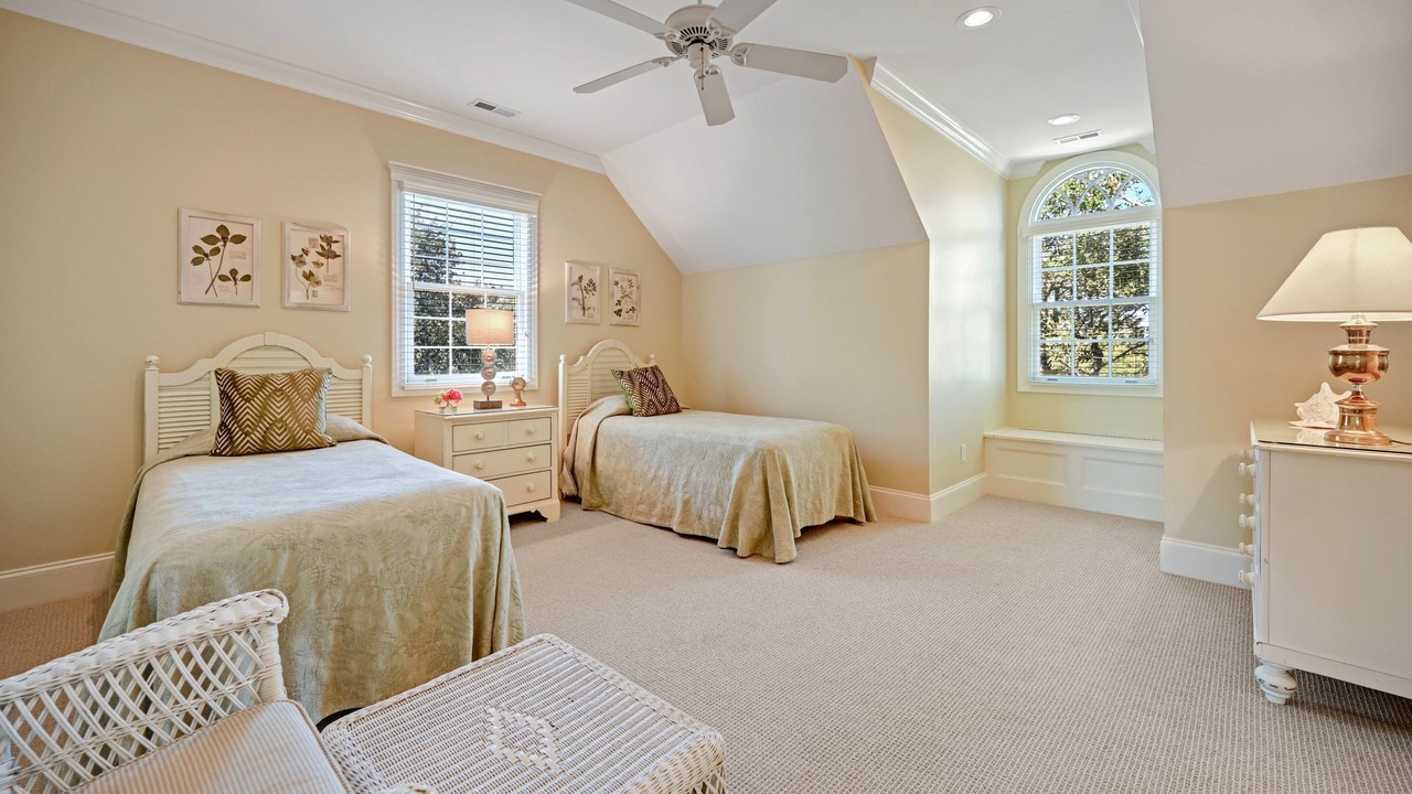 Photo of Bedroom in Debordieu Colony