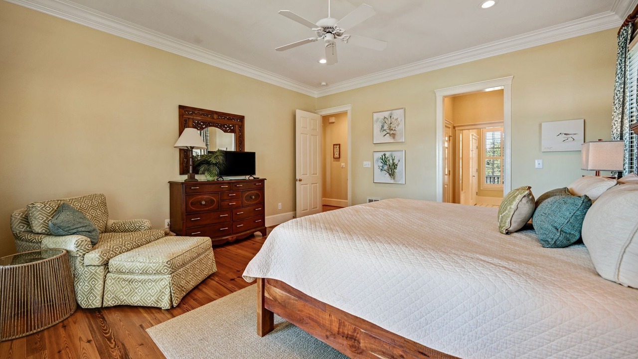 Photo of Bedroom in Debordieu Colony