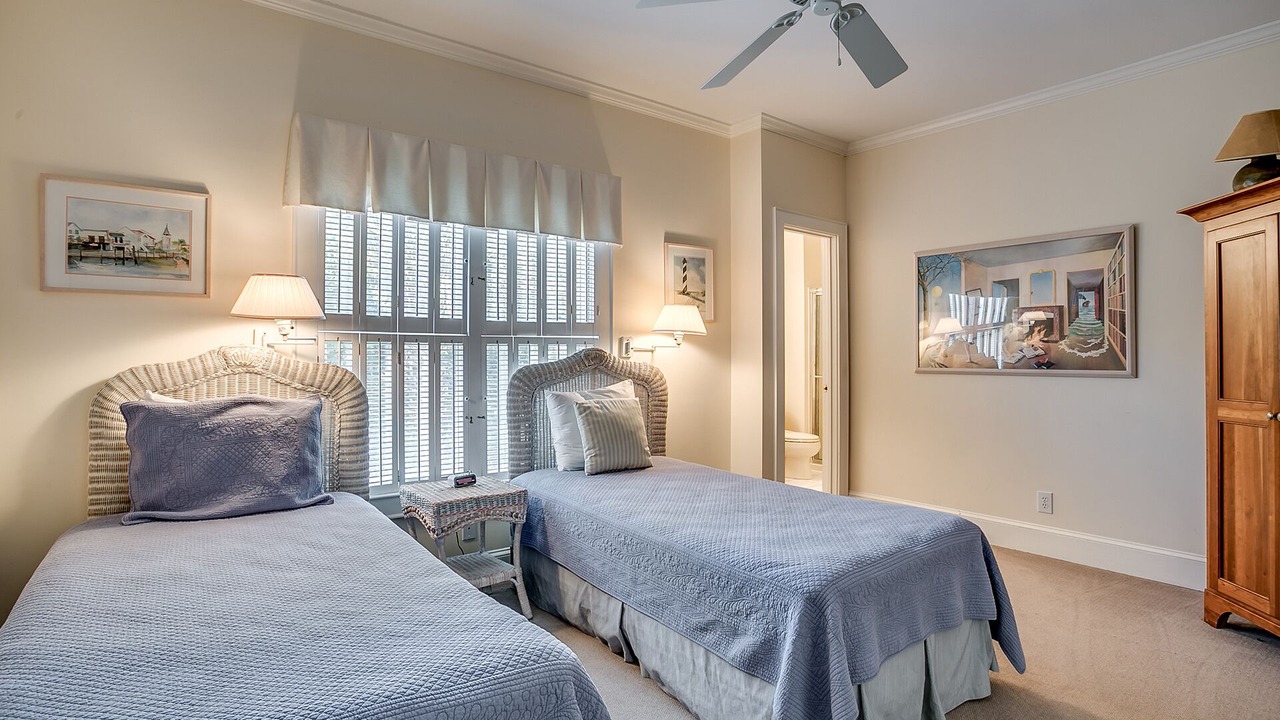 Photo of Bedroom in Debordieu Colony