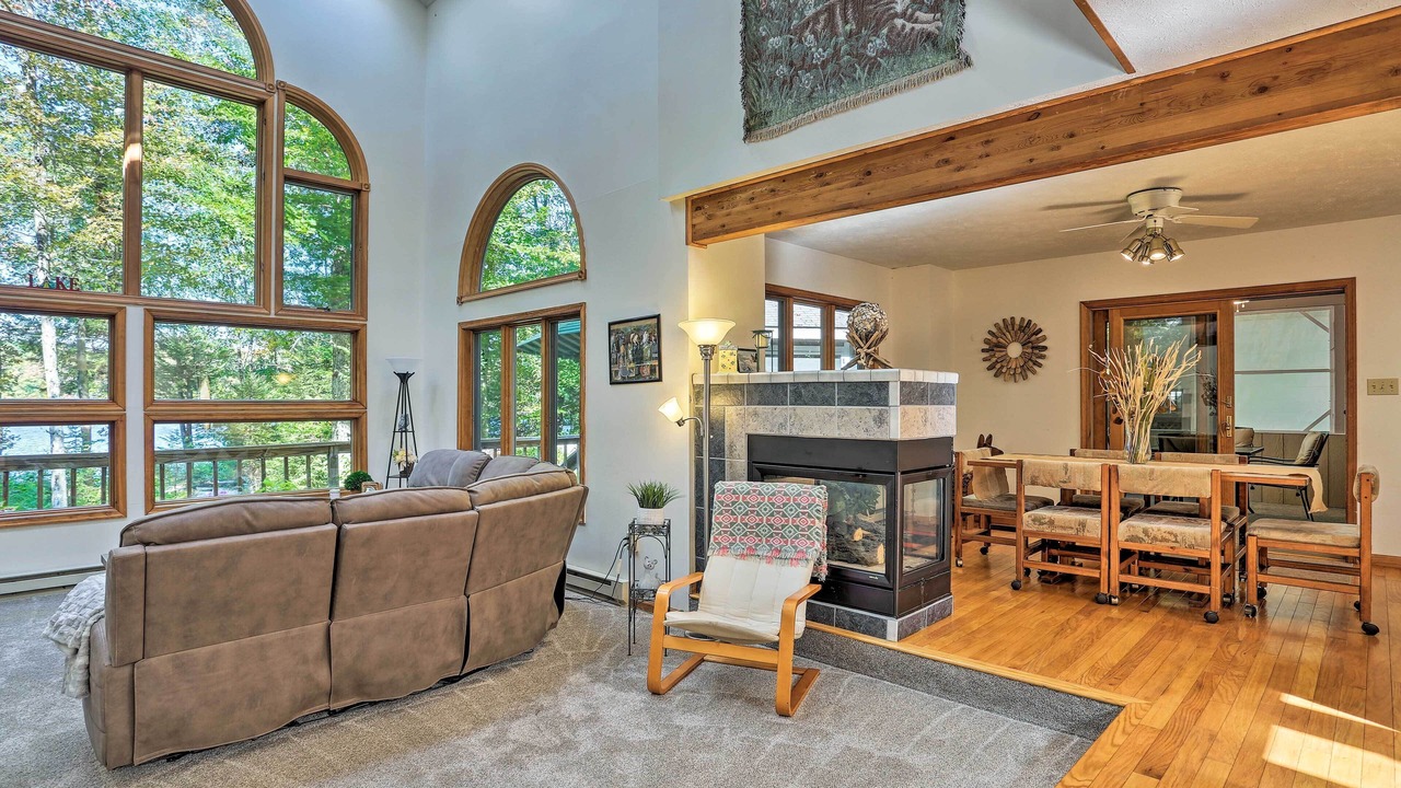 Photo of Livingroom in Locust Lake Village