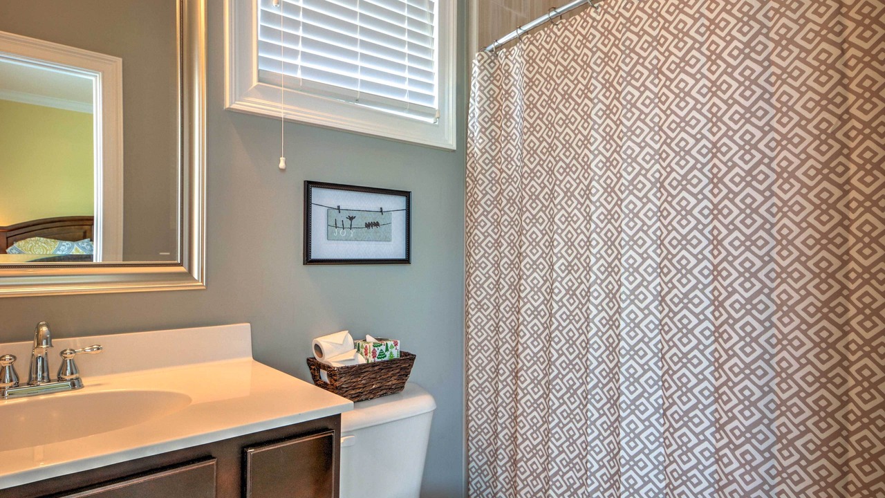 Photo of Bathroom in Reynolds Landing