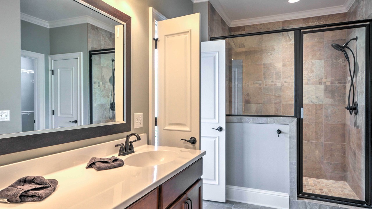 Photo of Bathroom in Reynolds Landing