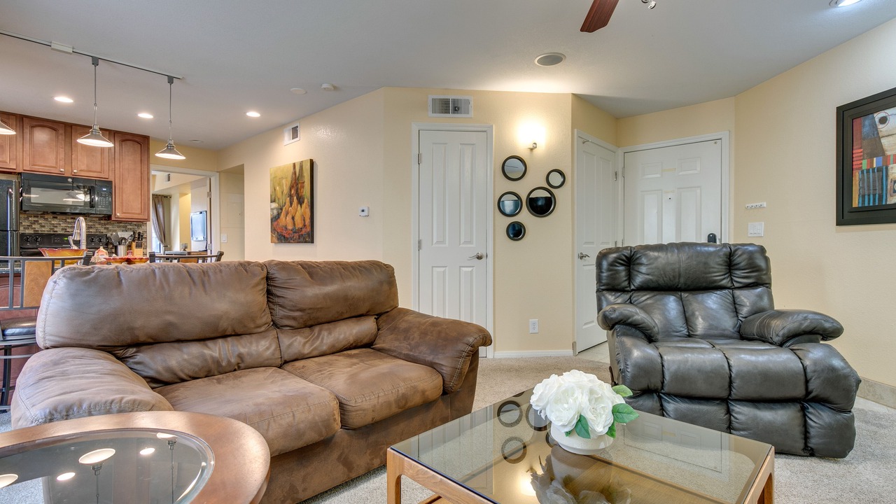 Photo of Livingroom in Englewood