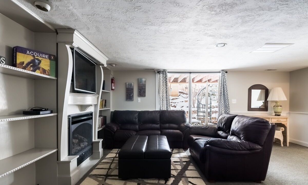 Photo of Livingroom in Bountiful