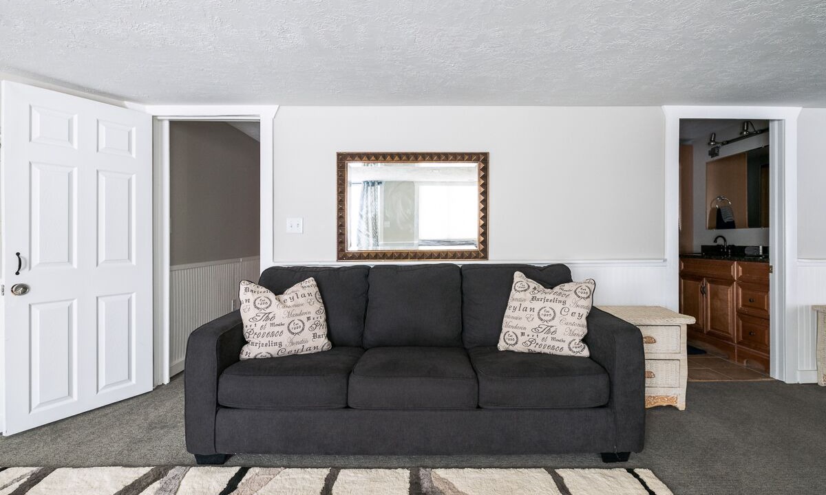Photo of Livingroom in Bountiful