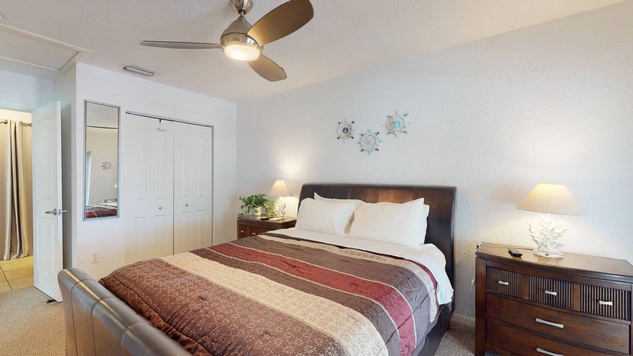 Photo of Bedroom in Pass-a-Grille Historic District