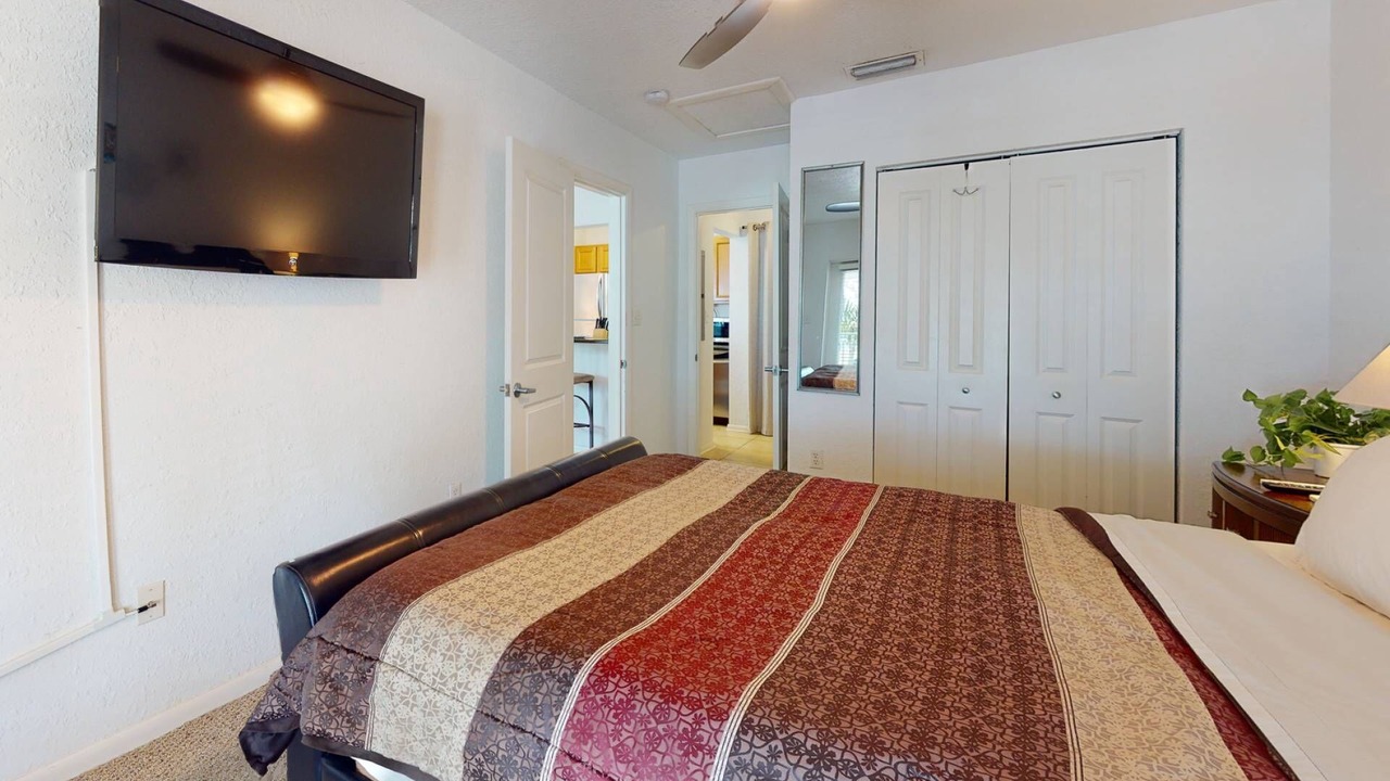Photo of Bedroom in Pass-a-Grille Historic District