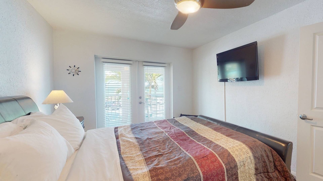 Photo of Bedroom in Pass-a-Grille Historic District