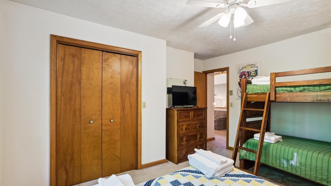 Photo of Bedroom in Old Timberline