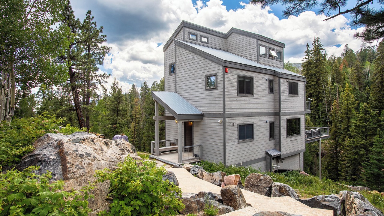 Photo of Outdoor in Columbine Lake