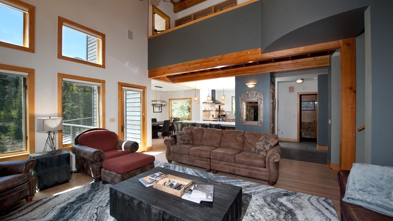 Photo of Livingroom in Columbine Lake