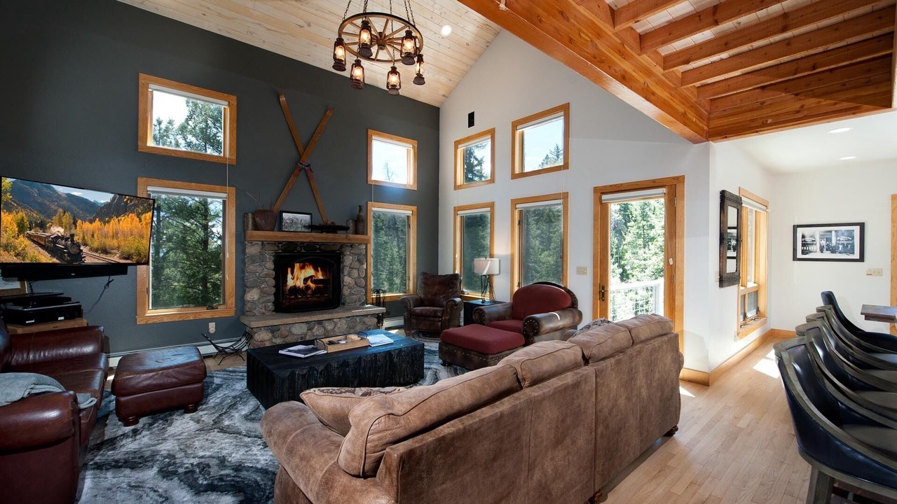 Photo of Livingroom in Columbine Lake
