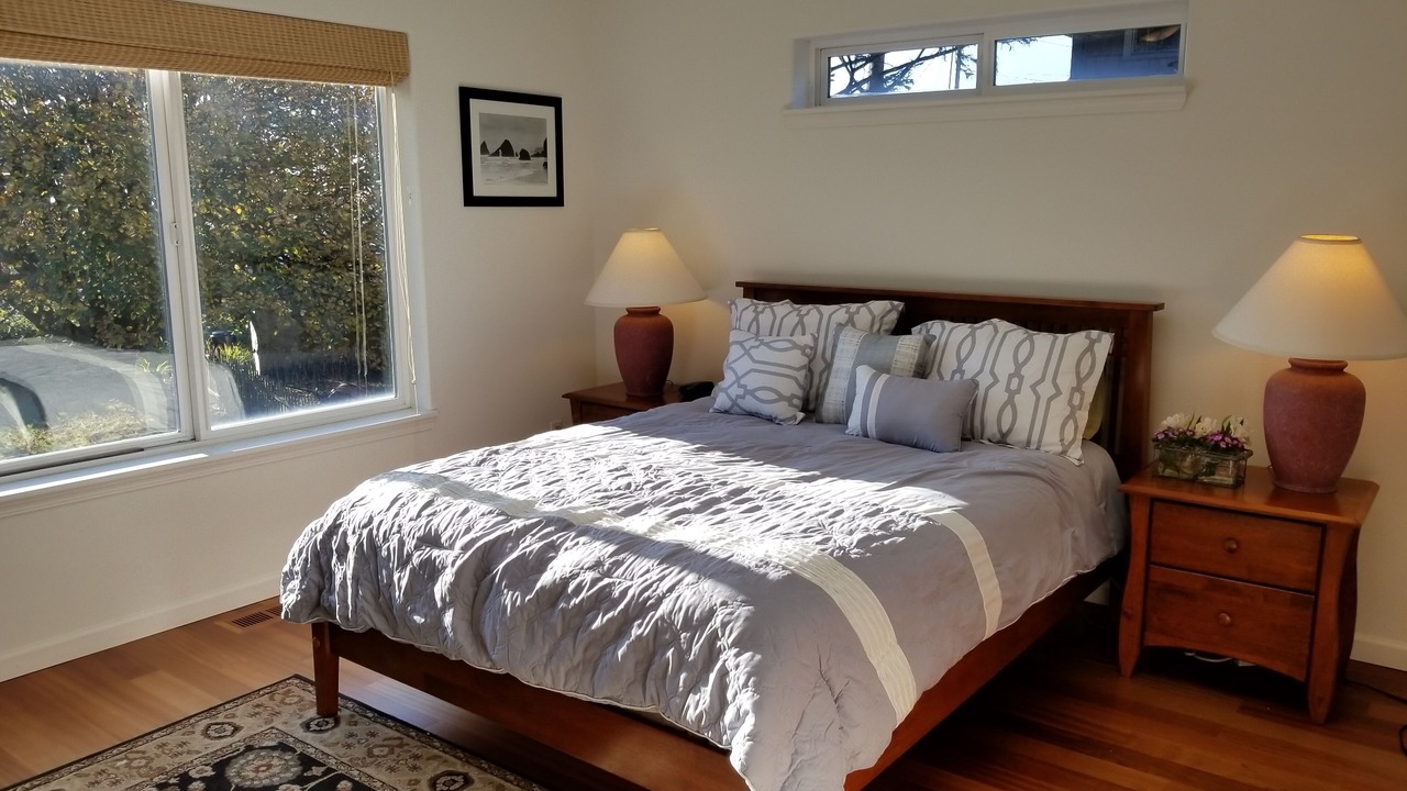 Photo of Bedroom in Oceanside