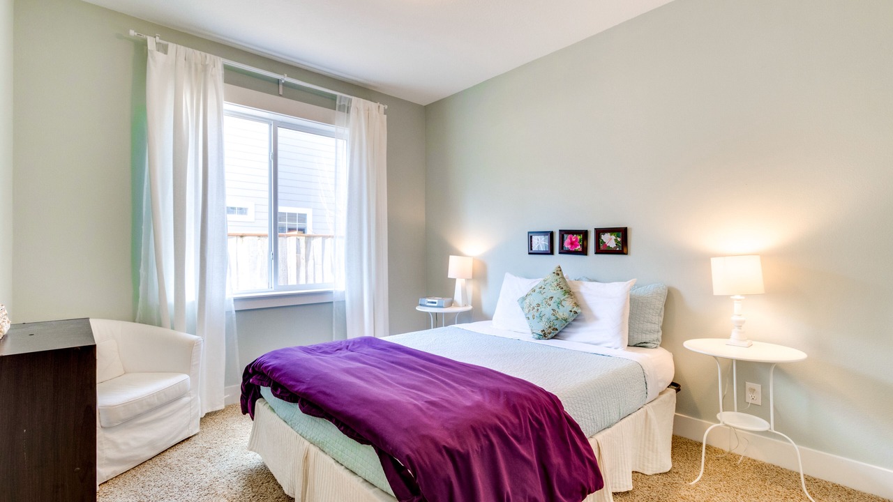 Photo of Bedroom in Nehalem