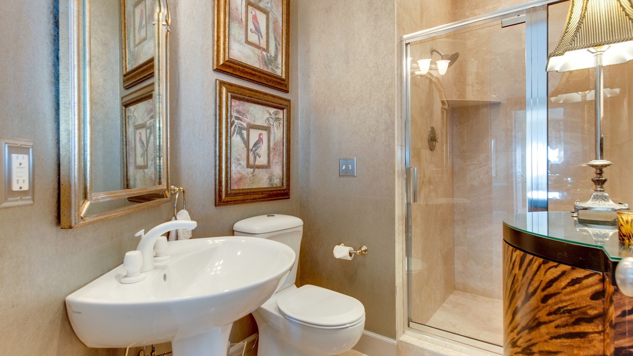 Photo of Bathroom in Beach Lagoon