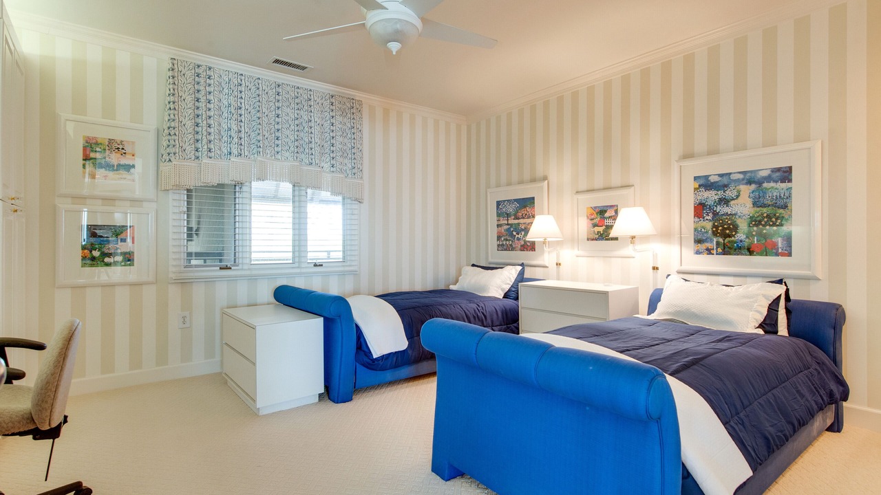 Photo of Bedroom in Beach Lagoon