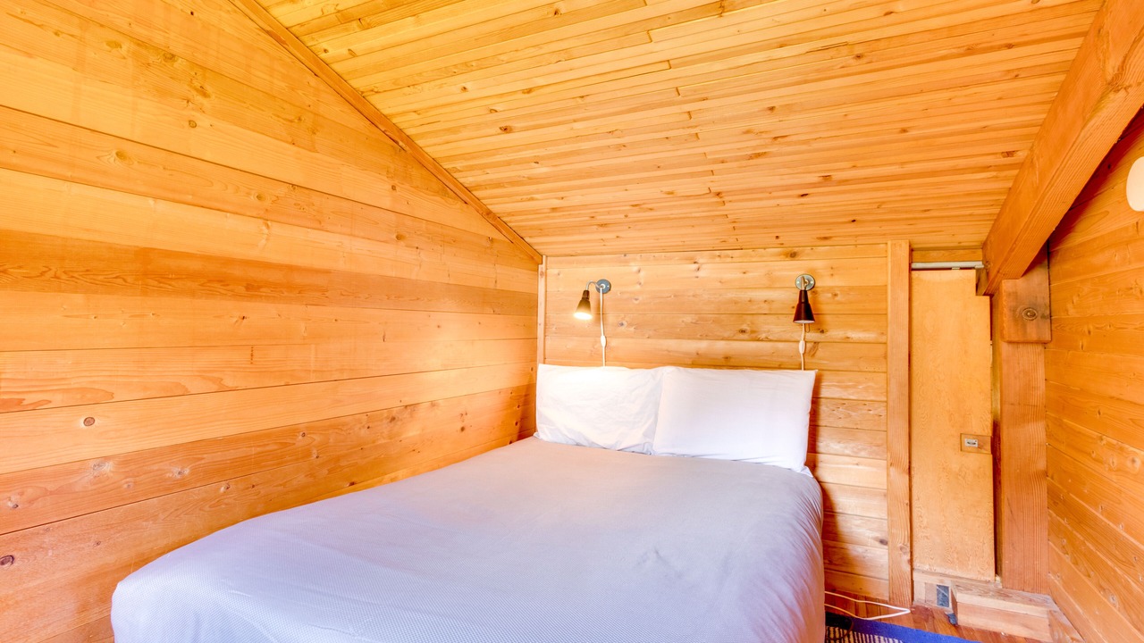 Photo of Bedroom in Oceanside