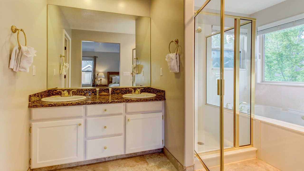 Photo of Bathroom in Cottonwood Heights