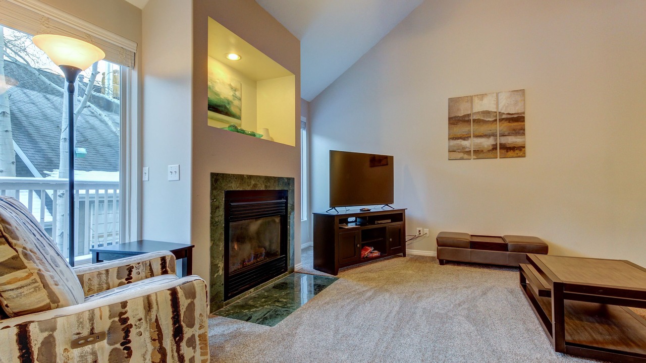 Photo of Livingroom in Cottonwood Heights