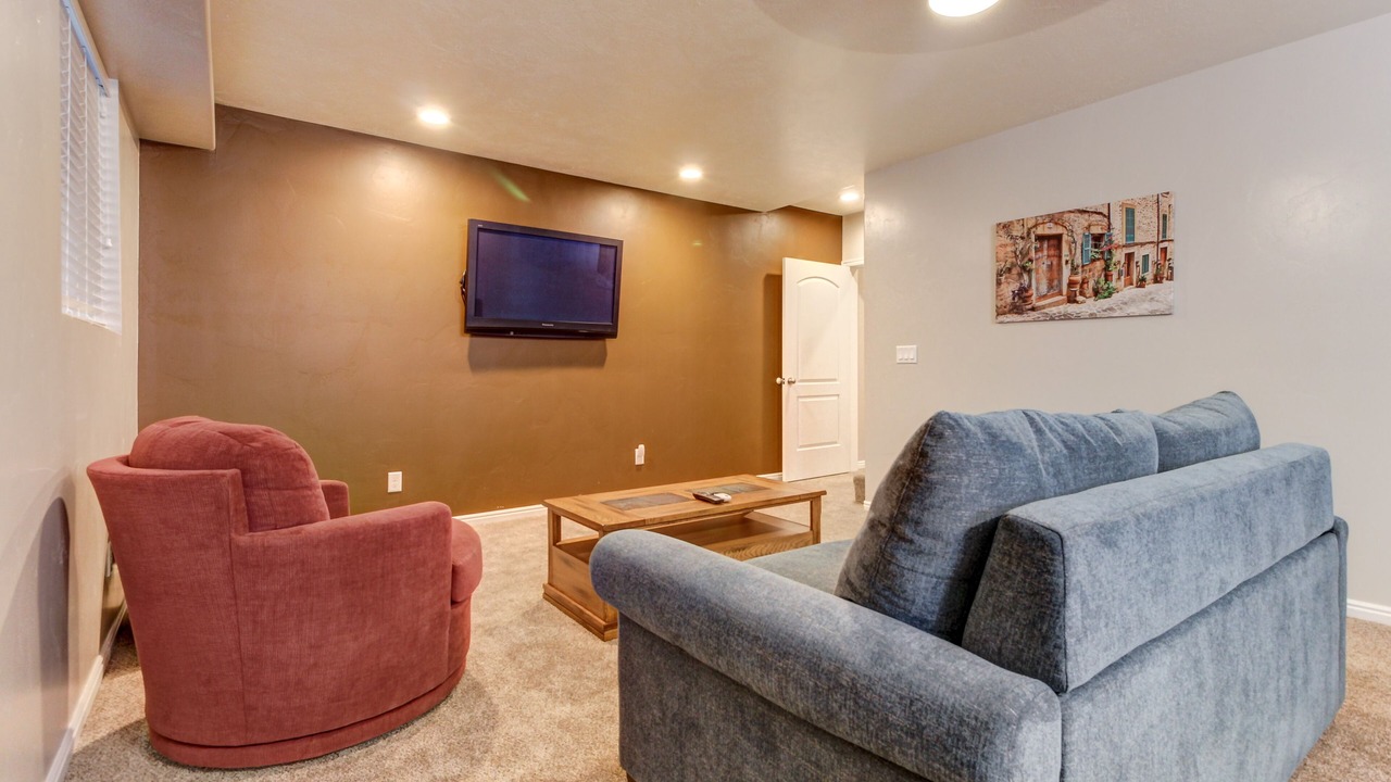 Photo of Livingroom in Cottonwood Heights