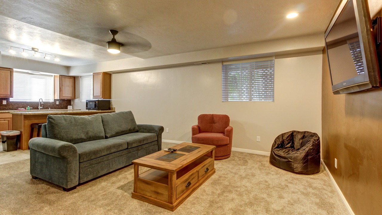 Photo of Livingroom in Cottonwood Heights