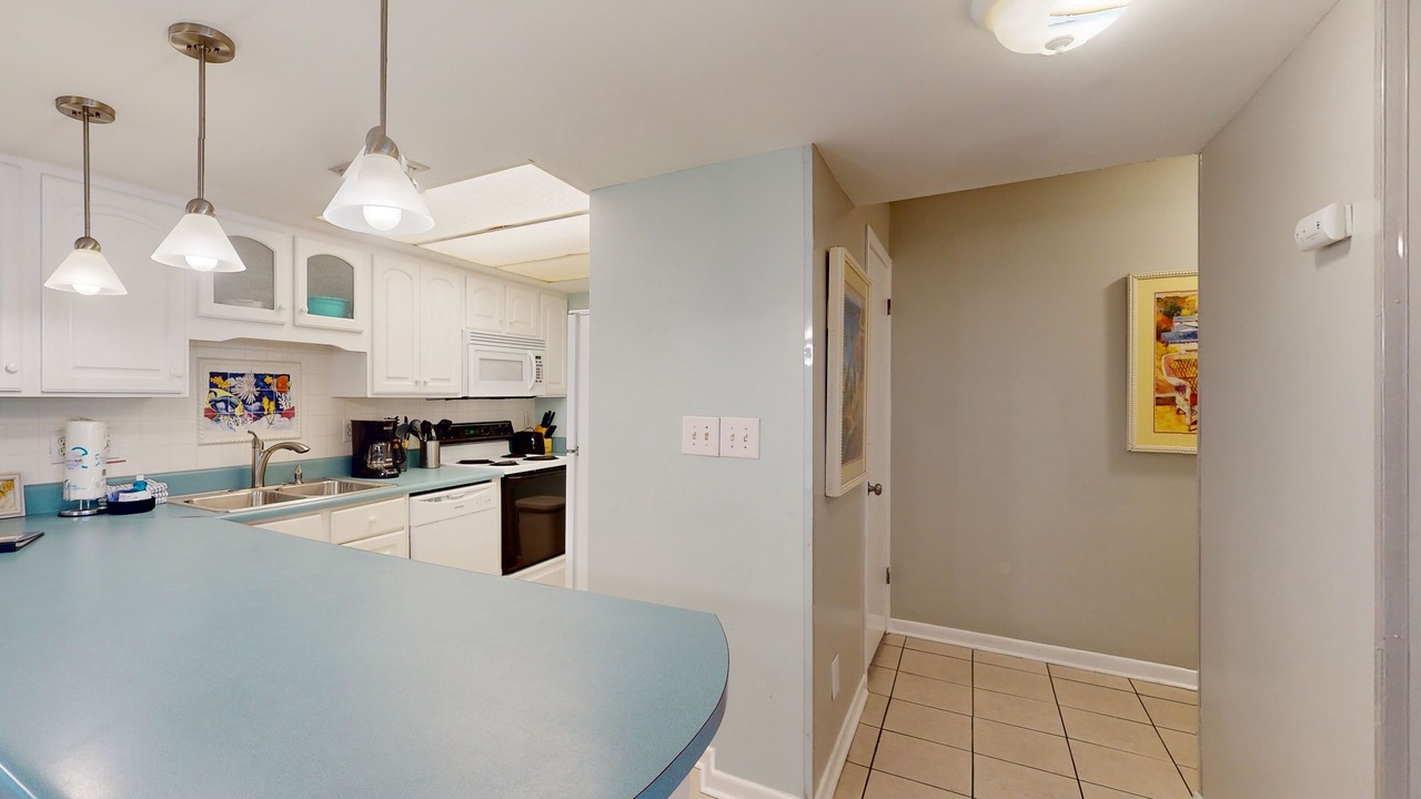 Photo of Kitchen in Silver Sands Beach