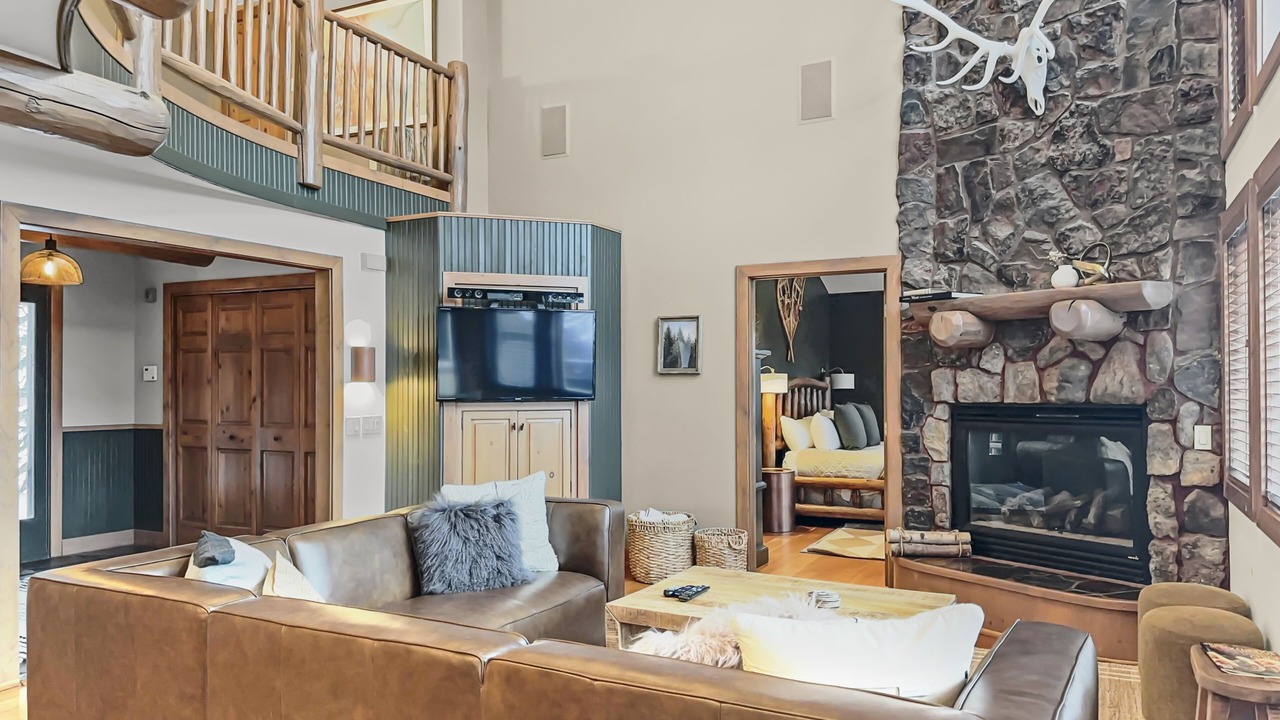 Photo of Livingroom in Baldy Mountain