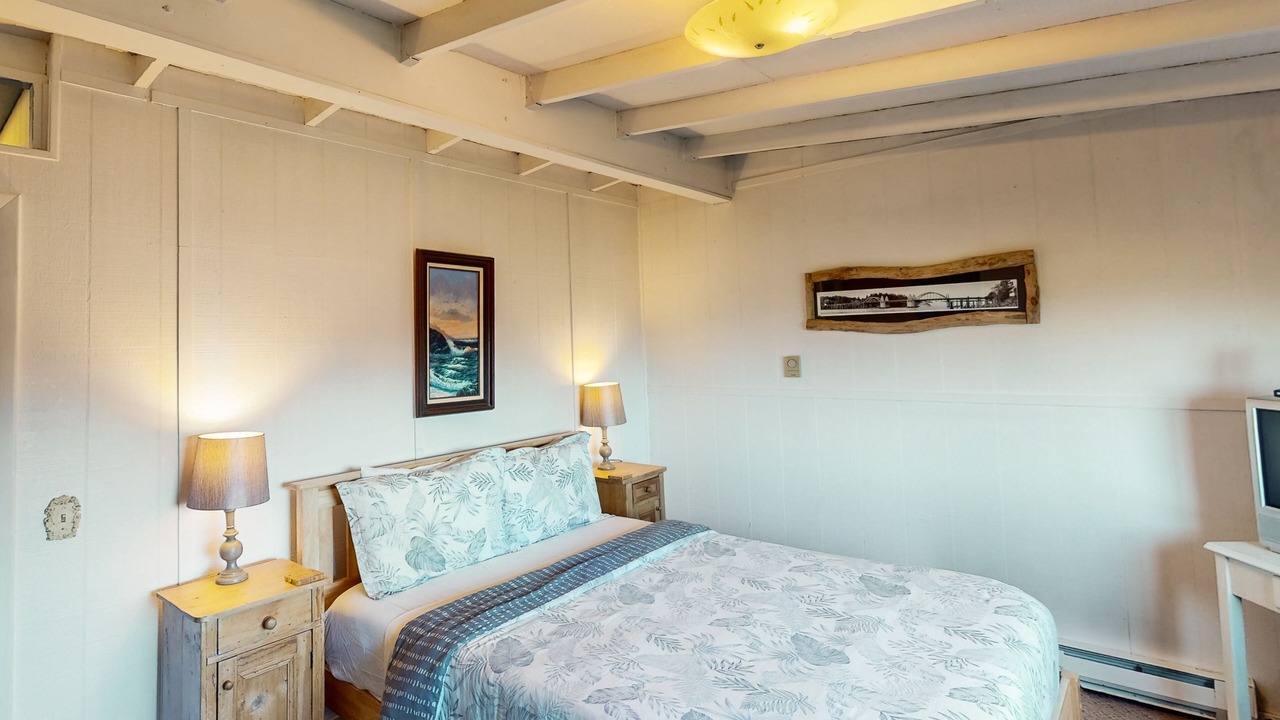 Photo of Bedroom in Yachats