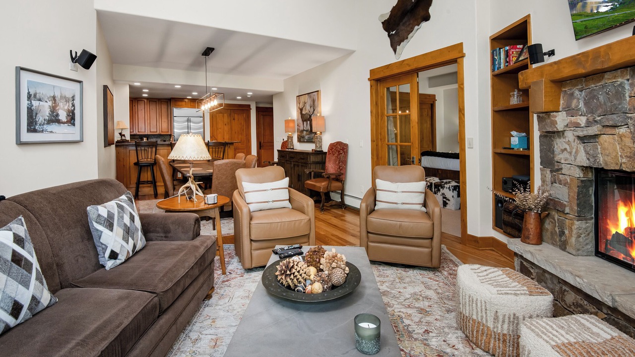Photo of Livingroom in Avon