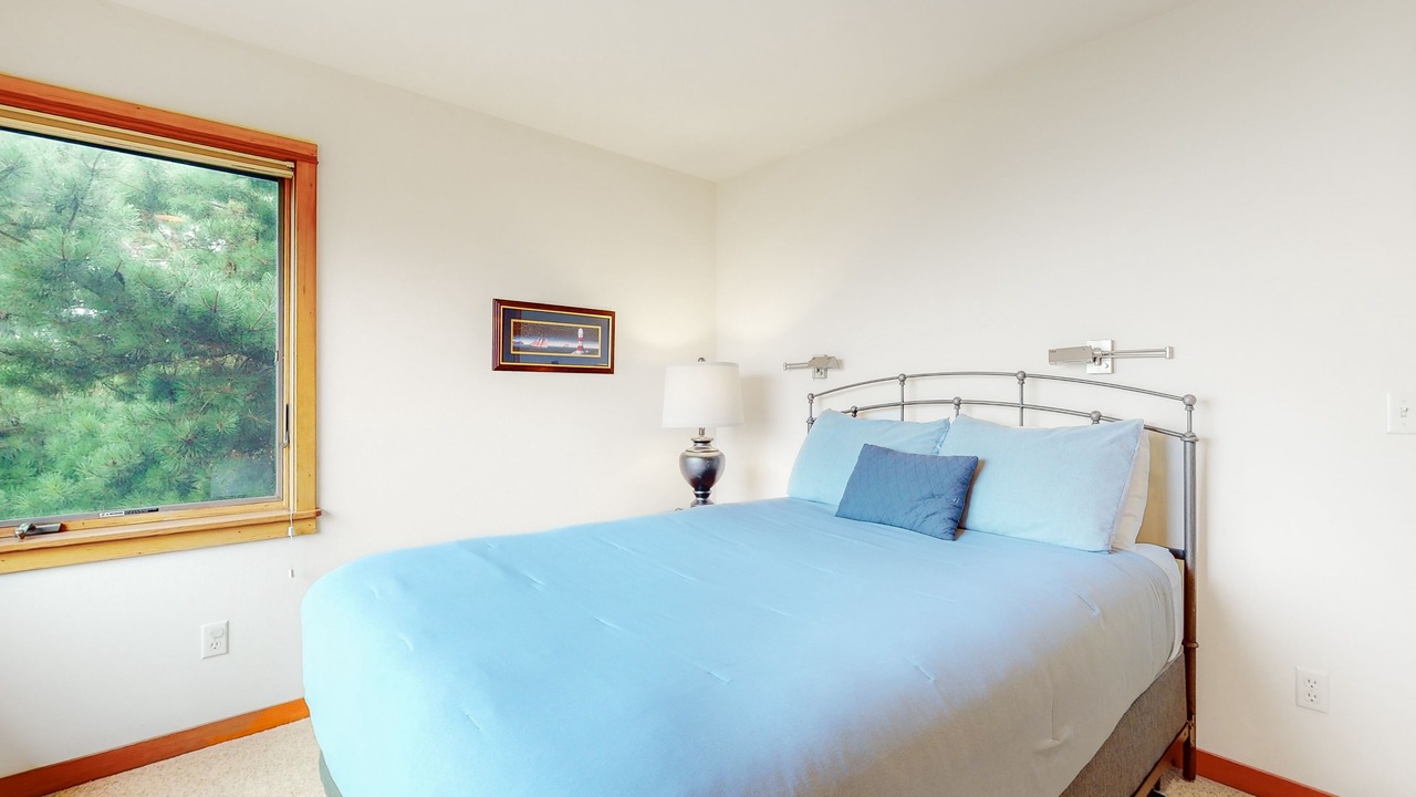 Photo of Bedroom in Neskowin