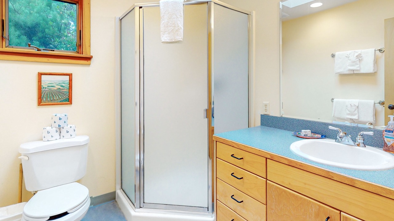 Photo of Bathroom in Neskowin