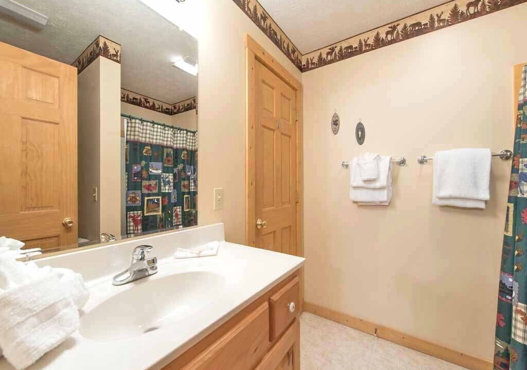 Photo of Bathroom in Black Bear Falls