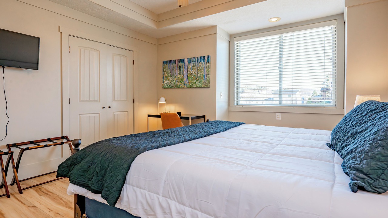 Photo of Bedroom in Waterfront Greens