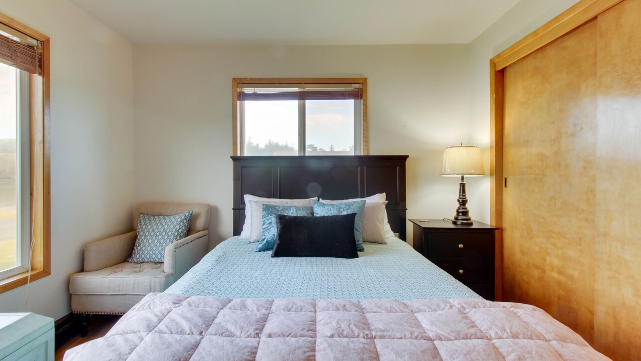 Photo of Bedroom in Lopez Island