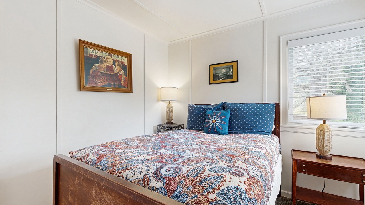 Photo of Bedroom in Neskowin