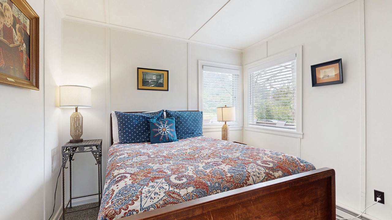 Photo of Bedroom in Neskowin