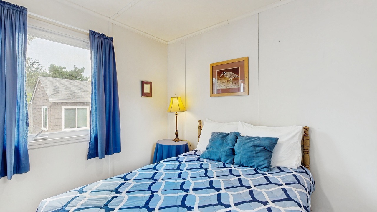 Photo of Bedroom in Neskowin